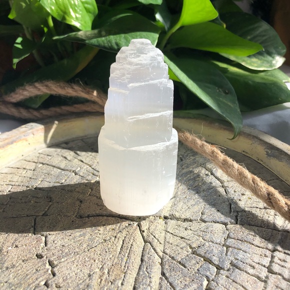 Selenite Crystal Tower✨ - Picture 2 of 7